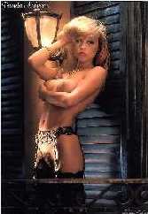 pamela05.jpg (8733 Byte)